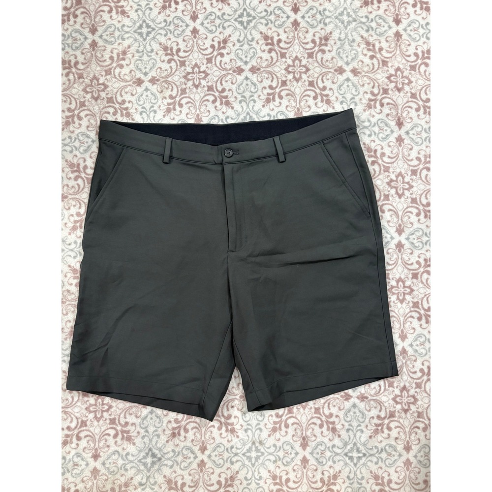 Greg Norman Shark Mens Gray Golf Shorts Size 38 Performance Stretch Flat Front